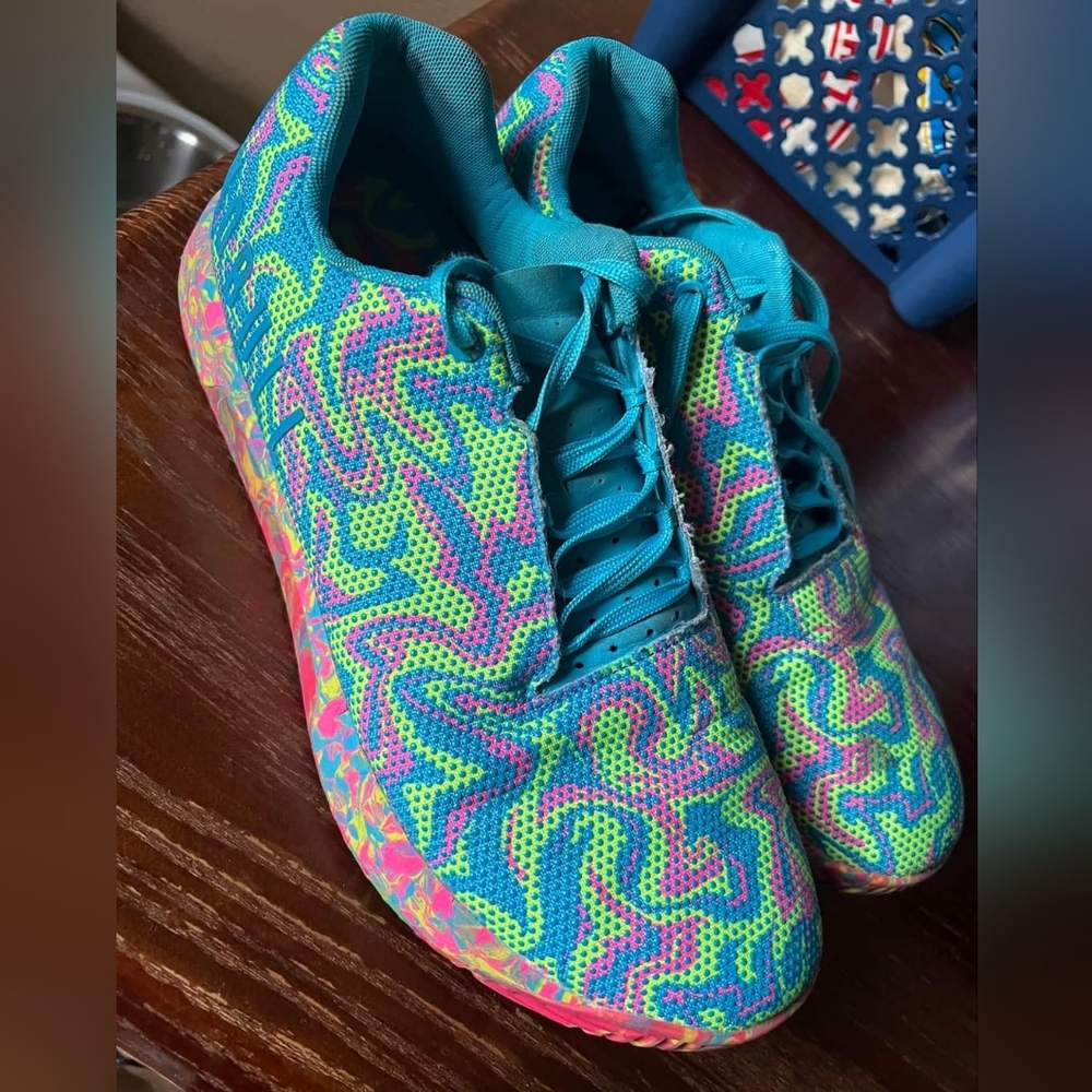 Workout shoes